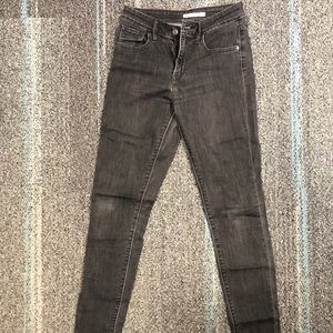 Size 26 Levi’s 721 grey